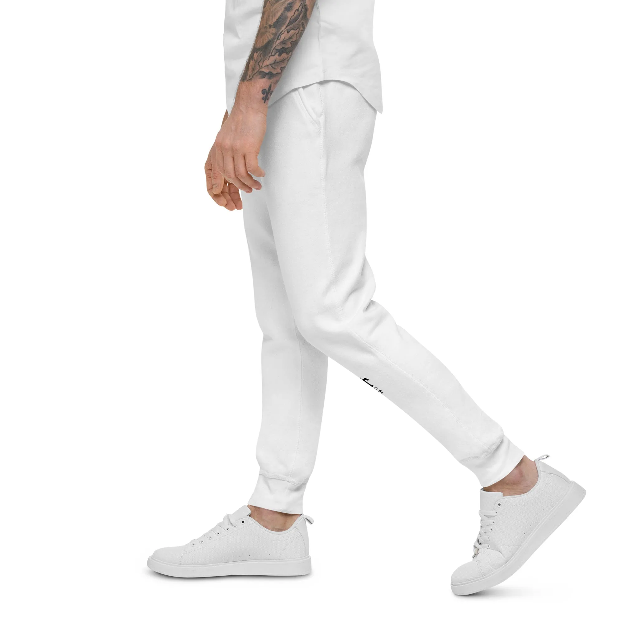 A LITTLE DIRT NEVER HURT - Unisex fleece sweatpants