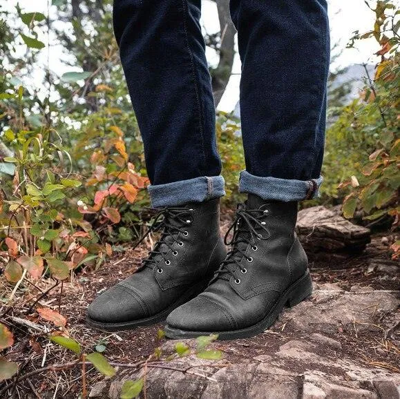 Front strap round toe motorcycle boots