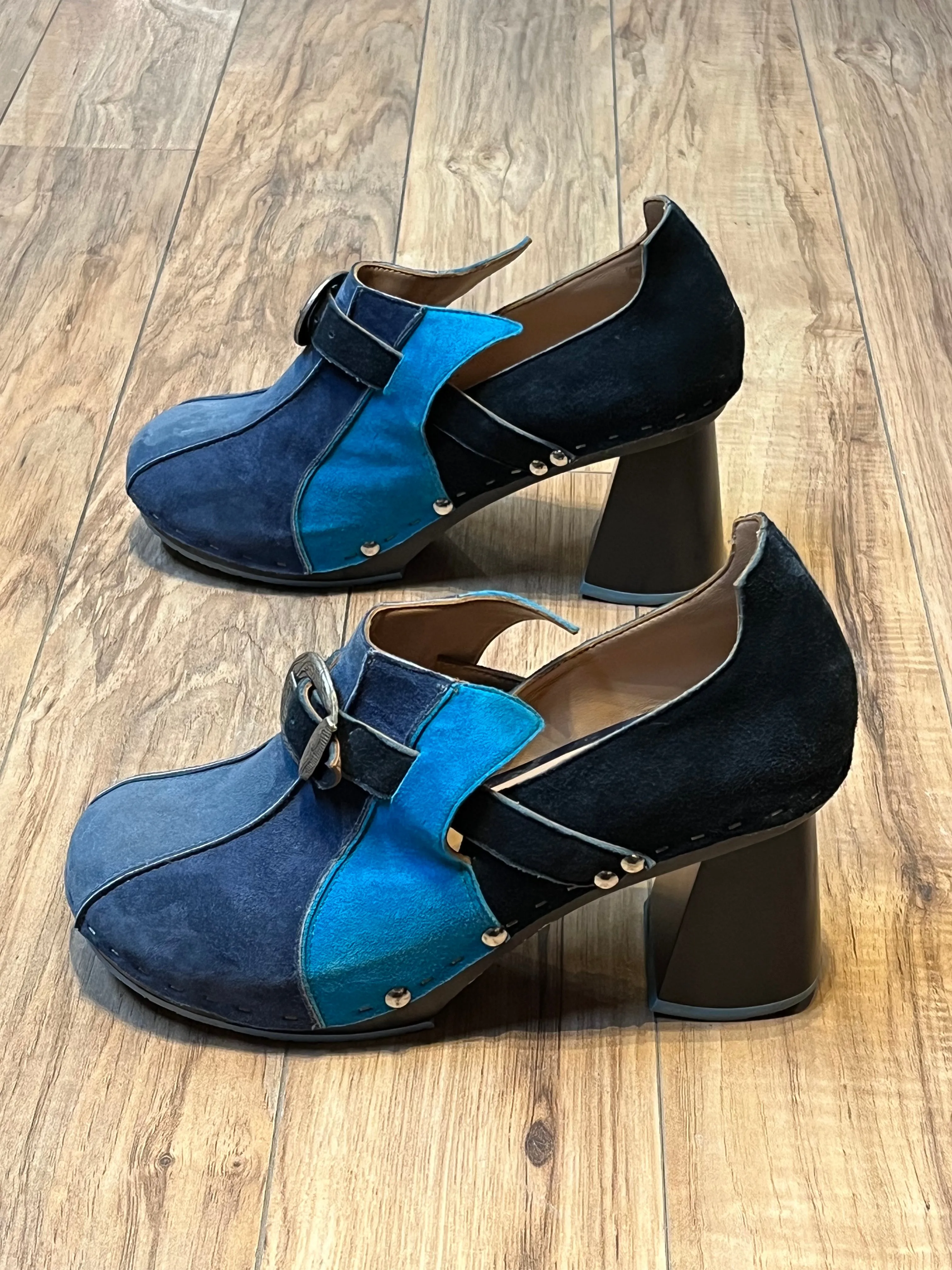 John Fluevog Summer of Love Amor Blue Clog, Made in Peru, Size US Womens 7.5 SOLD