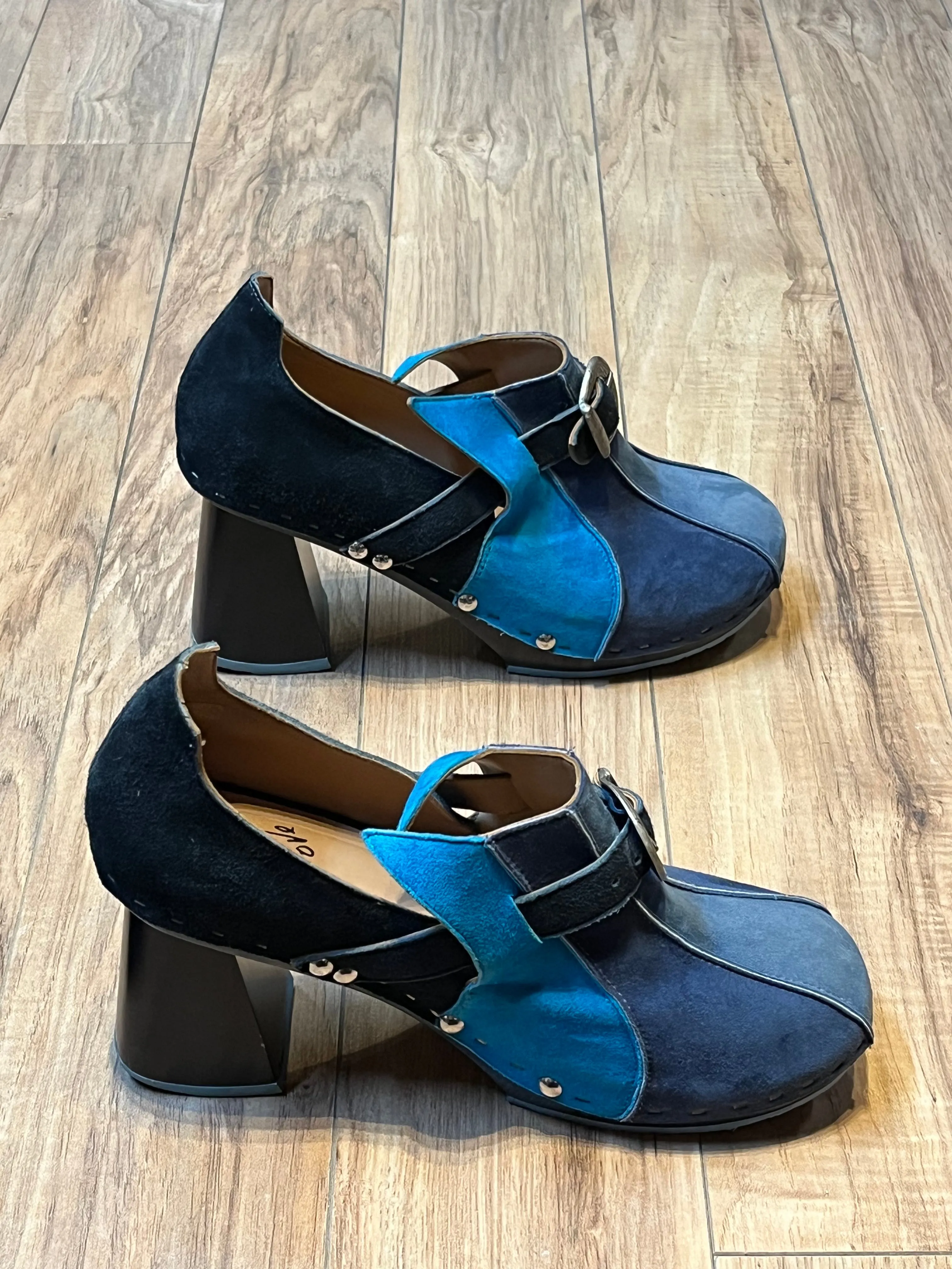 John Fluevog Summer of Love Amor Blue Clog, Made in Peru, Size US Womens 7.5 SOLD