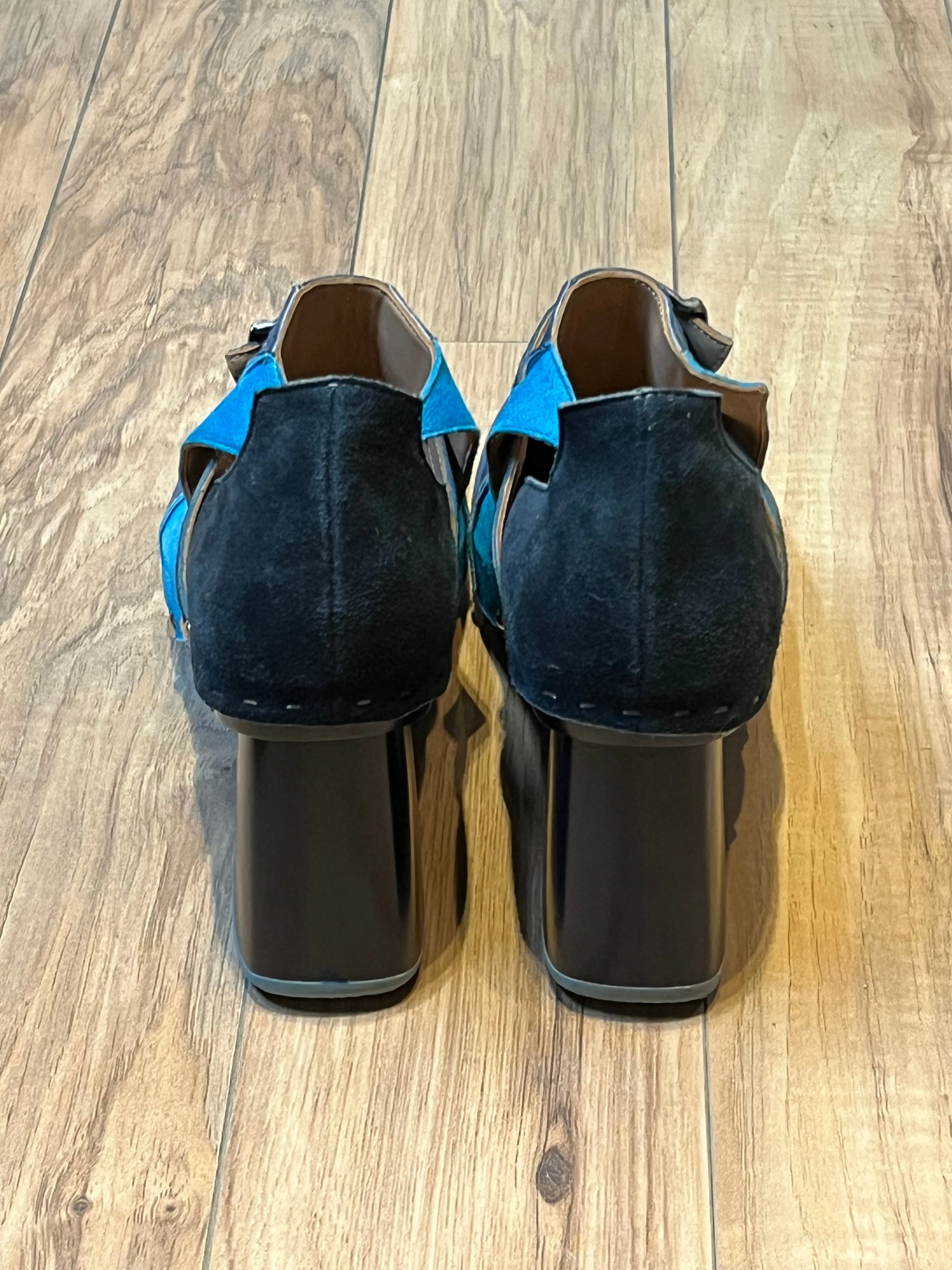 John Fluevog Summer of Love Amor Blue Clog, Made in Peru, Size US Womens 7.5 SOLD