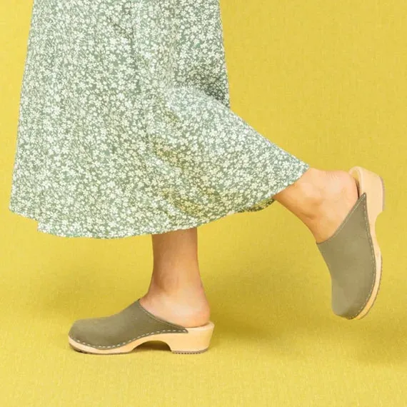Lotta Clogs: Classic Slip-On (4 colours)