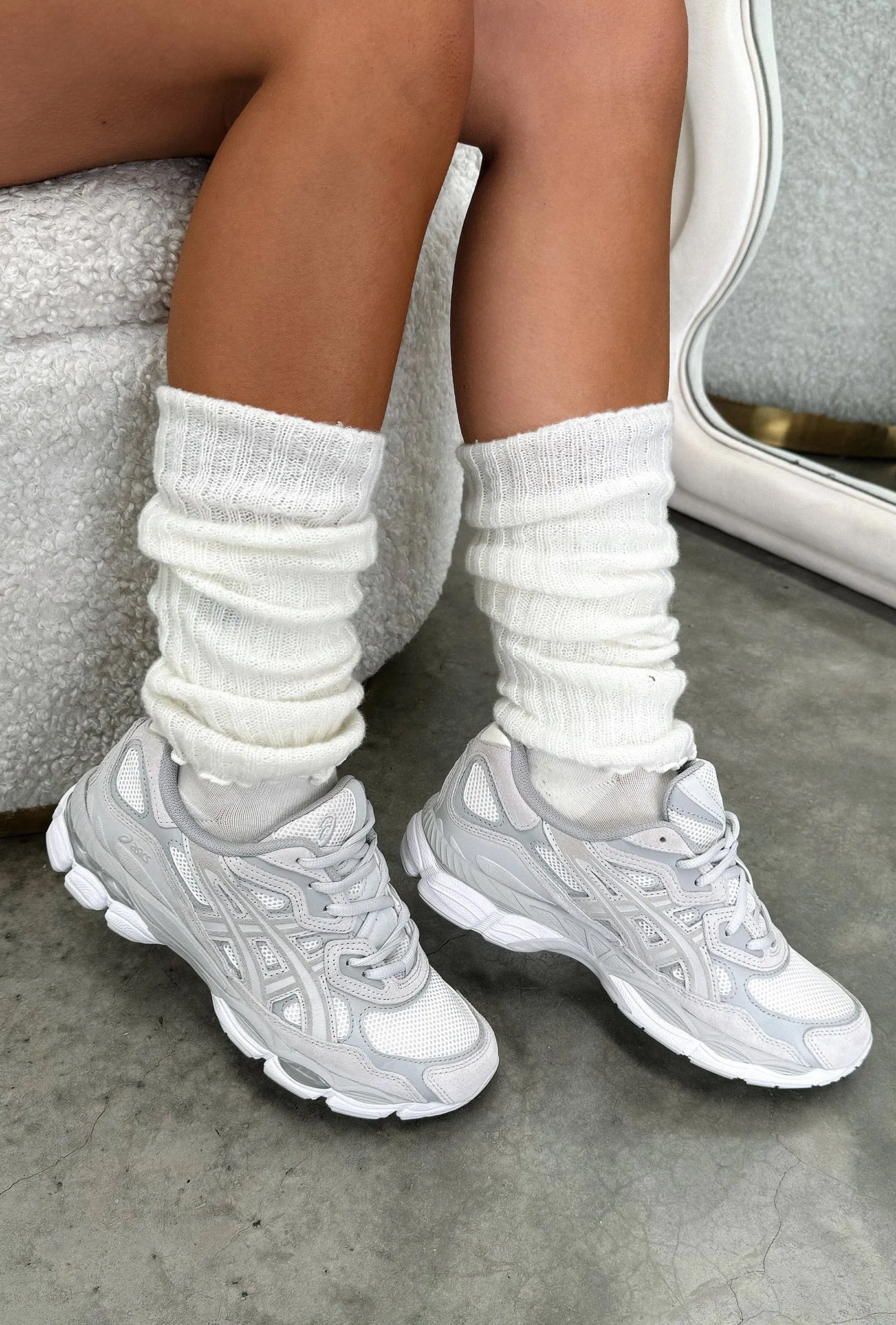 Nila Leg Warmers - White