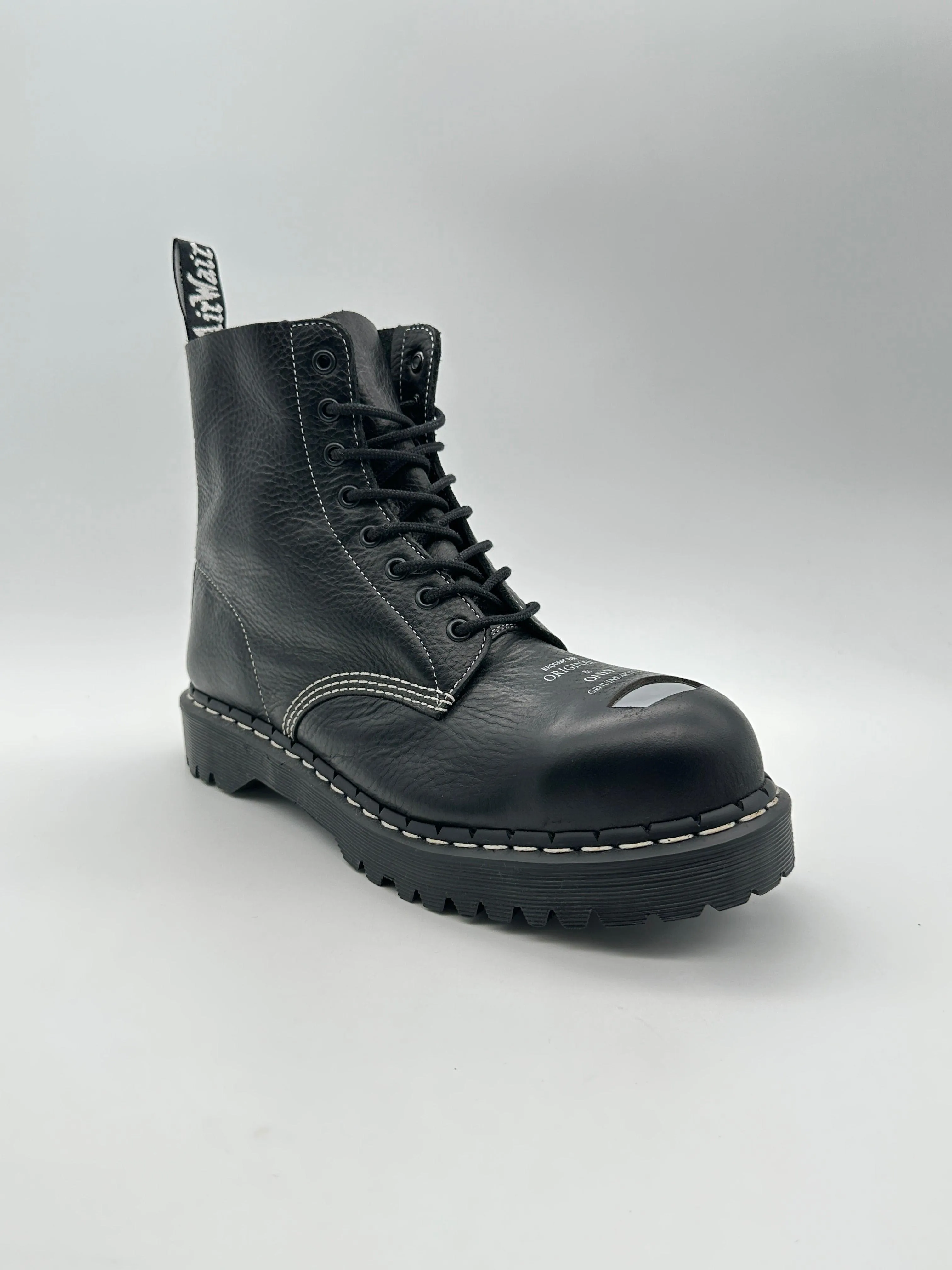 Plaque Boots