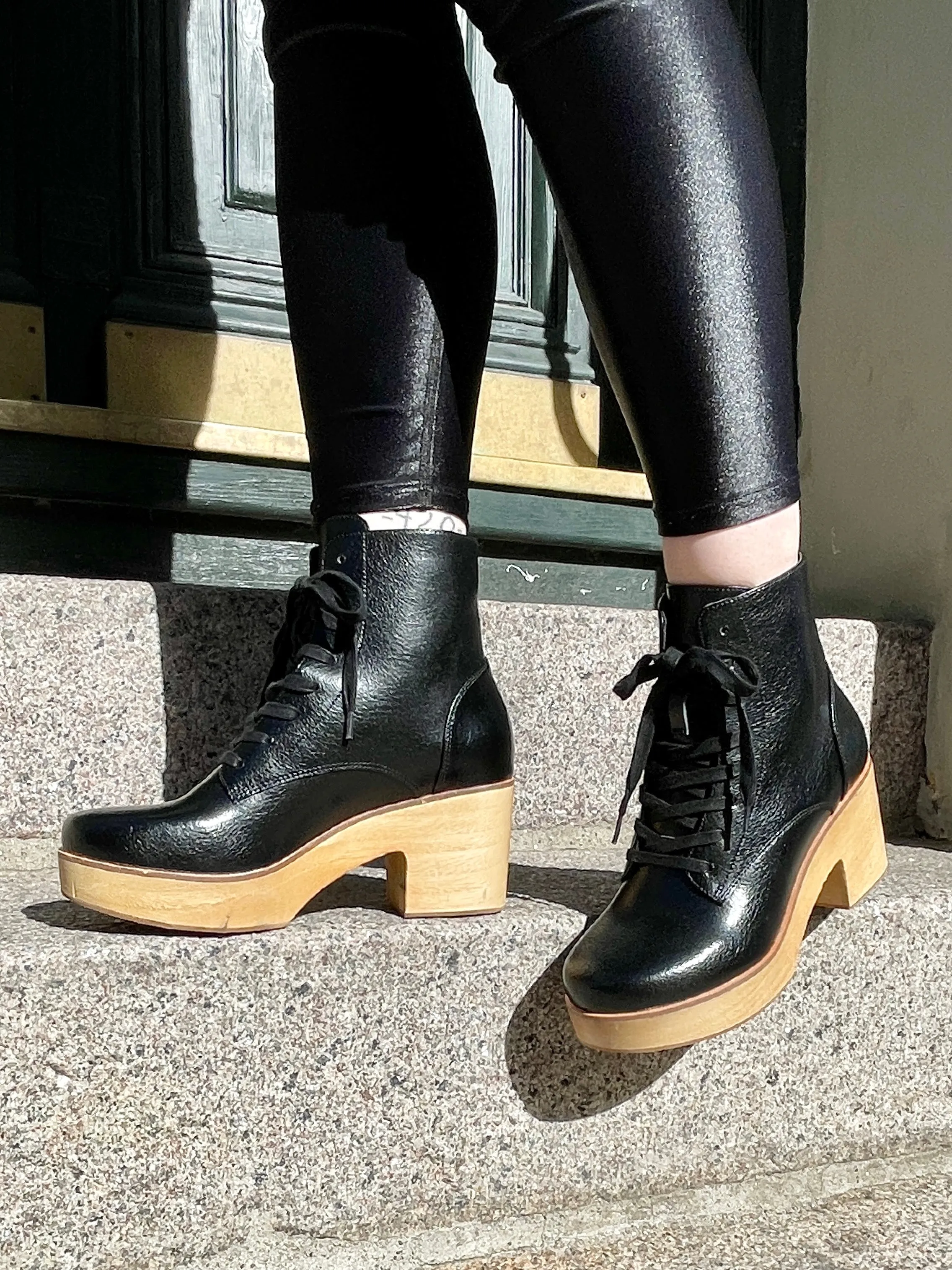 Sanita Wood-Colo Plateau Boot Black