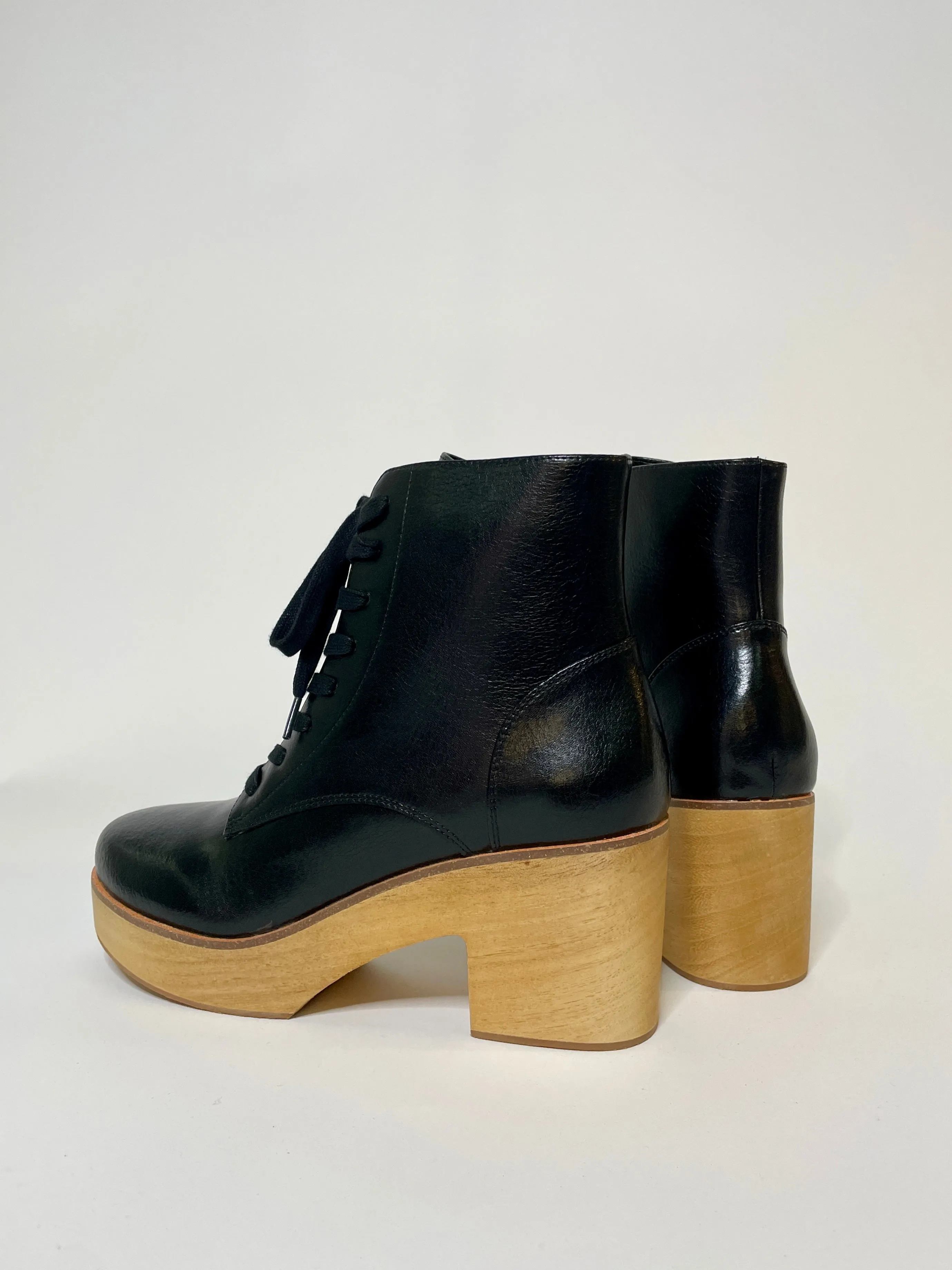 Sanita Wood-Colo Plateau Boot Black